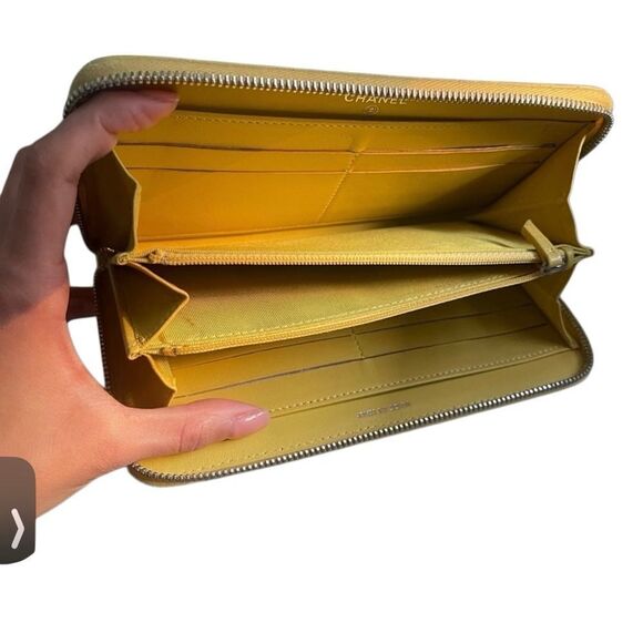 Chanel yellow quilted large wallet - Picture 6 of 15